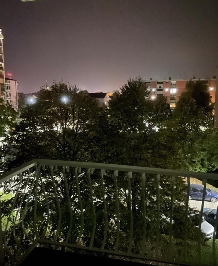 Comodo Apartman Vinkovci Exterior foto