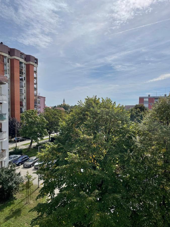 Comodo Apartman Vinkovci Exterior foto