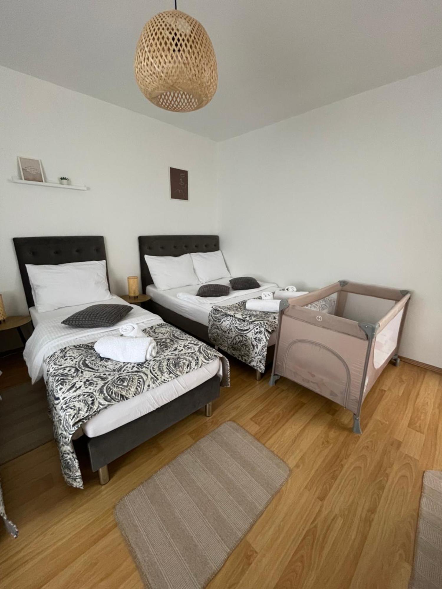 Comodo Apartman Vinkovci Exterior foto